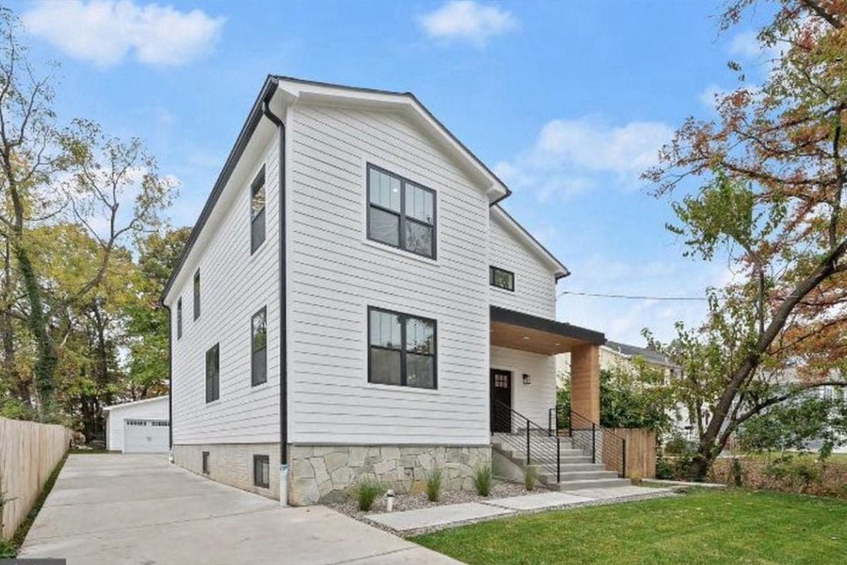 New house in Maryland built by HCA Construction