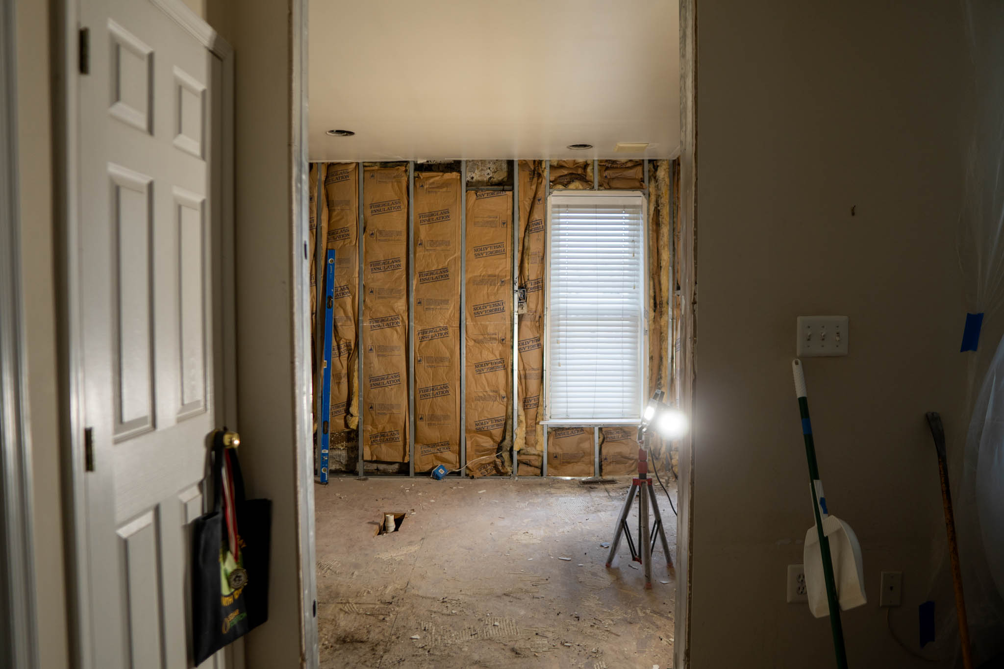 dc-master-bath-before